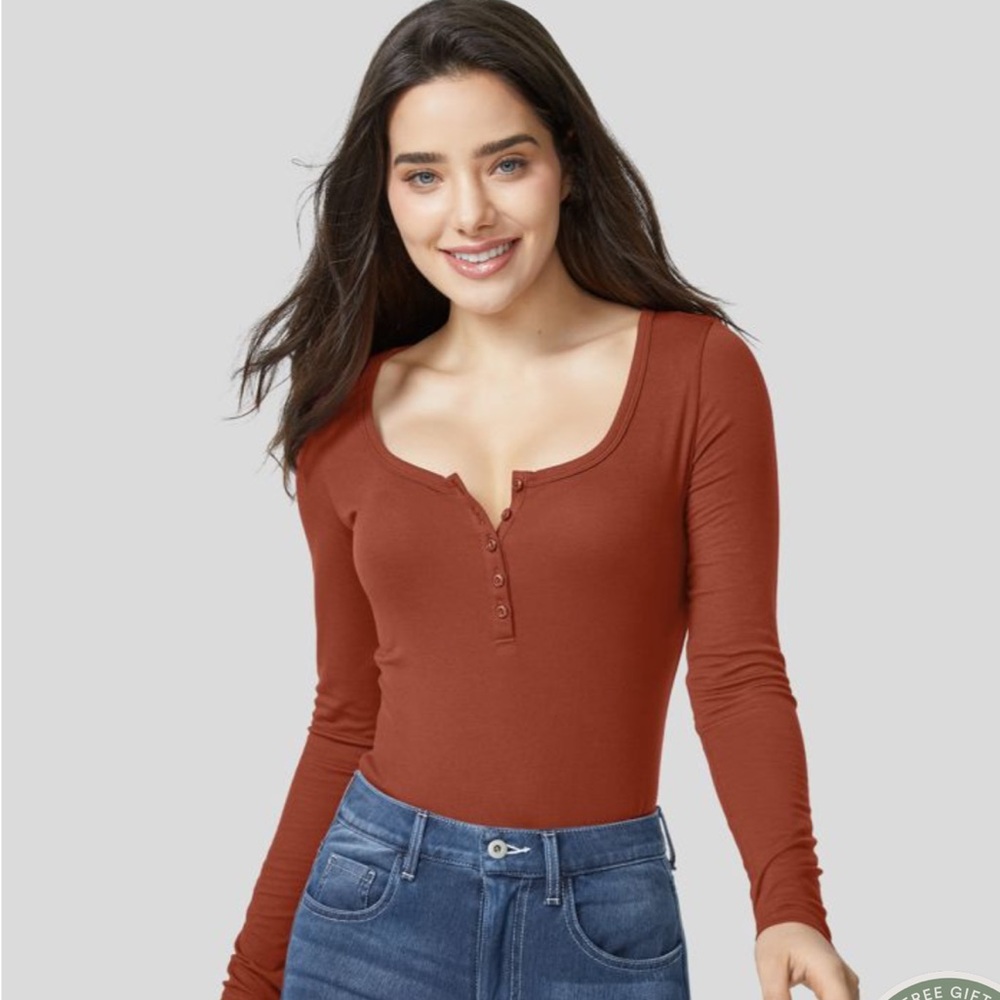NWT HALARA Ribbed Henley Long Sleeve Top - Picante - Small
